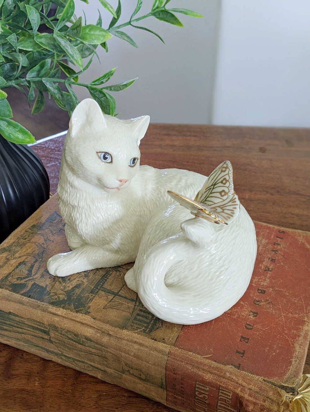 White Lenox Ceramic Cat Figurine with Gold Butterfly Accent
